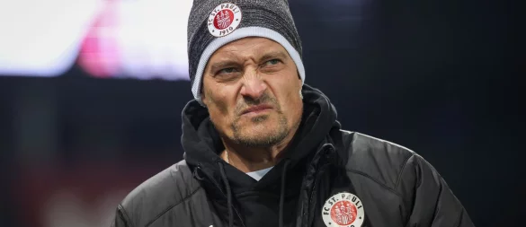 St.-Pauli-Trainer Alexander Blessin. - © Christian Charisius/dpa