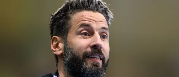 Trainer Bennet Wiegert und der SC Magdeburg setzten sich im Pokal-Achtelfinale beim TV Großwallstadt durch. (Archivbild) - © Hendrik Schmidt/dpa