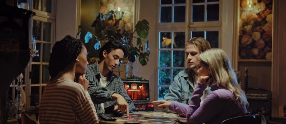 «Nightmare» ist für 4 bis 5 Spielende ausgelegt. Mit genau 5 Personen geht es allerdings am besten. Dann kann jeder eine andere Rolle des Familienclans übernehmen. - © Simba Dickie Group/dpa-tmn