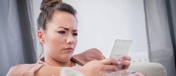 Top-Bezahlung zu tollen Konditionen? Kriminelle nutzen Karriereportale und Messenger, um an persönliche Daten zu gelangen. - © Christin Klose/dpa-tmn