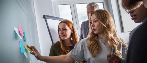 Der Wechsel von der Fachexpertin zur Führungskraft bedeutet einen kompletten Rollenwechsel: Die mentale Herausforderung ist oft unterschätzt. - © Christin Klose/dpa-tmn