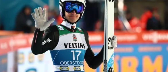 Simon Ammann peilt seine achte Teilnahme an Olympischen Spiele an. (Archivfoto) - © Daniel Karmann/dpa