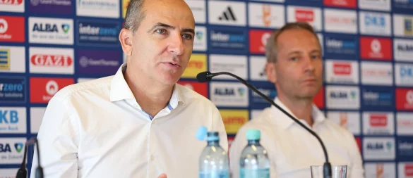 Sportdirektor Himar Ojeda sieht Alba als guten Kandidaten für die NBA Europe. (Archivbild) - © Andreas Gora/dpa