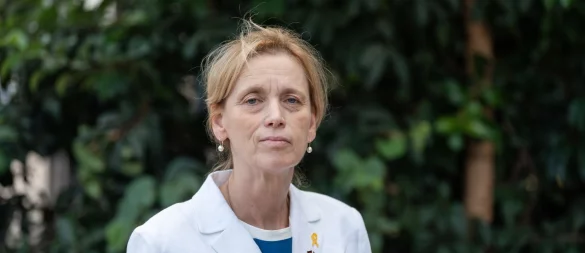 Bildungsministerin Karin Prien stellt sich gegen die Forderung mehrerer Staaten, Israel vom Eurovision Song Contest (ESC) auszuschließen. - © Ilia Yefimovich/dpa