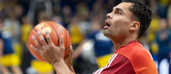 Oscar da Silva machte bei der Münchener Niederlage gegen den FC Barcelona ein gutes Spiel. - © Soeren Stache/dpa