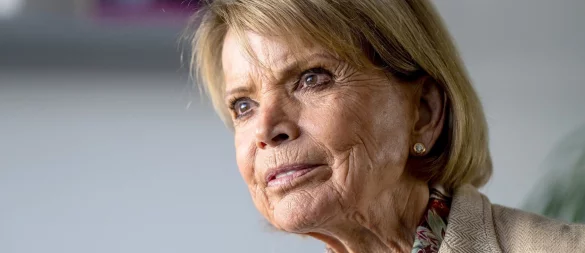 Uschi Glas hat ein bislang unbekanntes Kapitel ihrer Familiengeschichte entdeckt. - © Peter Kneffel/dpa