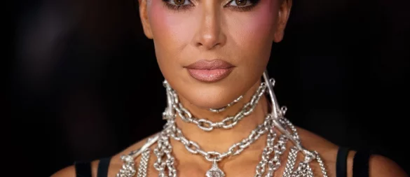 Kim Kardashian erzählt von psychischen Belastungen während und nach der Ehe mit Rapper Kanye West. (Archivbild) - © Scott A Garfitt/Invision/AP/dpa