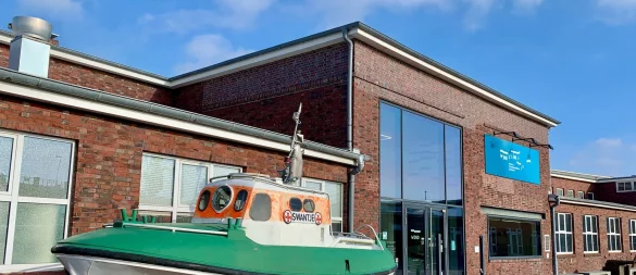 Eingang des Museums «Windstärke 10» in Cuxhaven. - © Wolfgang Stelljes/dpa-tmn
