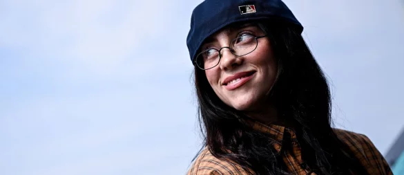 Popstar Billie Eilish will von den Einnahmen ihrer letzten Tour einen Betrag in Millionenhöhe spenden und hat Milliardäre zu mehr Großzügigkeit aufgerufen. (Archivbild) - © Britta Pedersen/dpa