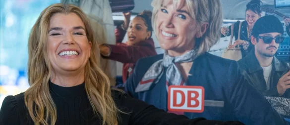 Mit Humor den Alltag im Zug erzählen. Engelke hat mit der Bahn eine Webserie gedreht - © Helmut Fricke/dpa