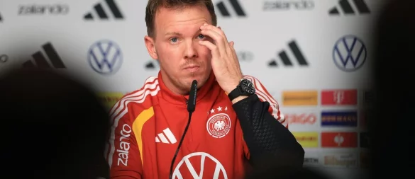 Julian Nagelsmann spricht bei der Pressekonferenz vor dem Slowakei-Spiel. - © Jan Woitas/dpa
