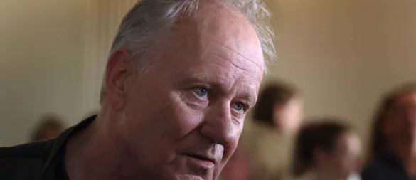 Stellan Skarsgård hat mit den Folgen eines Schlaganfalls zu kämpfen. (Archivbild) - © Karl-Josef Hildenbrand/dpa