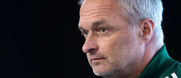 Bundestrainer Christian Wück muss lange auf Mittelfeld-Antreiberin Lena Oberdorf verzichten. - © Marius Becker/dpa