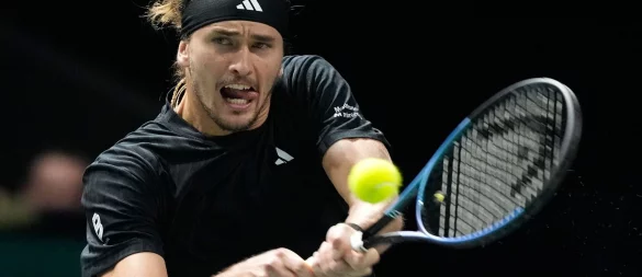 Für Alexander Zverev war das Viertelfinale in Paris ein Auf und Ab. - © Michel Euler/AP/dpa