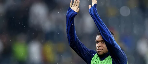 Die französische Nationalmannschaft will der Opfer der Anschläge vom 13. November 2015 gedenken. (Archiv) - © Rolf Vennenbernd/dpa