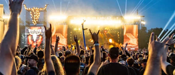 85.000 Metalfans feierten vier Tage im August 2025. (Archivfoto) - © Axel Heimken/dpa