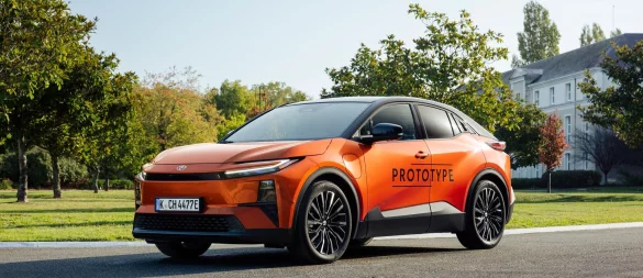 Frisches aus Fernost: Toyota will den neuen C-HR+ zum nächsten Frühjahr auf den Markt bringen. - © Lukas Wagneter/Toyota/dpa-tmn