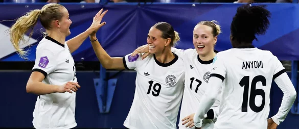 Mal wieder bei einer WM jubeln: Das ist das Ziel der deutschen Fußballerinnen. (Archivbild) - © Jeremias Gonzalez/AP/dpa