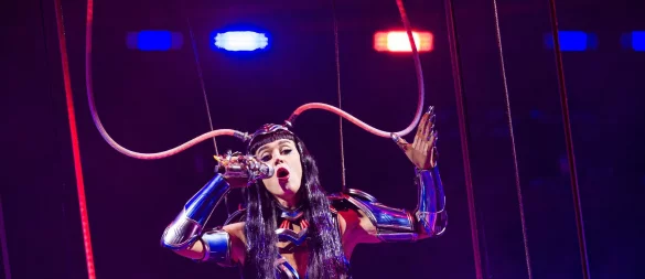 Katy Perry begeisterte ihre Fans in Hannover mit einer spektakulären Science-Fiction-Show. (Archivbild) - © Moritz Frankenberg/dpa