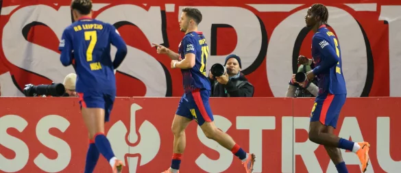 Christoph Baumgartner (RB Leipzig, M) jubelt nach seinem Tor zum 0:2. - © Robert Michael/dpa