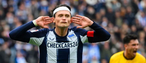 Kapitän Fabian Reese sorgt per Elfmeter für die Vorentscheidung. - © Robert Michael/dpa