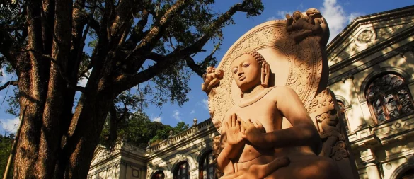 Für einen entspannten Urlaubsstart in Sri Lanka: Rechtzeitig vor der Reise das Visum online beantragen. - © Philipp Laage/dpa-tmn