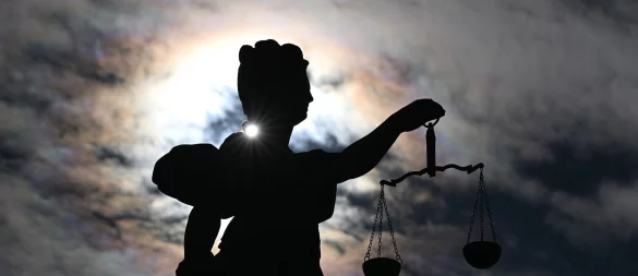 Gericht entscheidet zugunsten des Miteigentümers: Eigenbedarf kann Vorrang vor dem Wohnrecht von Angehörigen haben. - © Arne Dedert/dpa/dpa-tmn