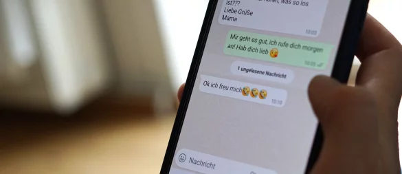 Mit der neuen Passkey-Verschlüsselung will Whatsapp die Chat-Backups vereinfachen. - © Weronika Peneshko/dpa/dpa-tmn