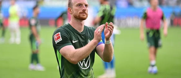 Bleibt in Wolfsburg: Kapitän Maximilian Arnold. - © Swen Pförtner/dpa