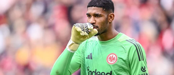 Sah bei Freiburgs 2:2 am Sonntag nicht gut aus: Frankfurt-Keeper Kauã Santos. - © Harry Langer/dpa