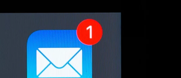 Sensible Daten vom dienstlichen Account an die private Mailadresse weiterleiten? Das kann den Ausschluss aus dem Betriebsrat zur Folge haben. - © Silas Stein/dpa/dpa-tmn