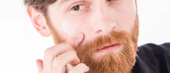 Problematische Substanzen wie Formaldehyd oder Diethylphthalat wurden in den getesteten Gesichtscremes für Männer nicht nachgewiesen. - © Christin Klose/dpa-tmn