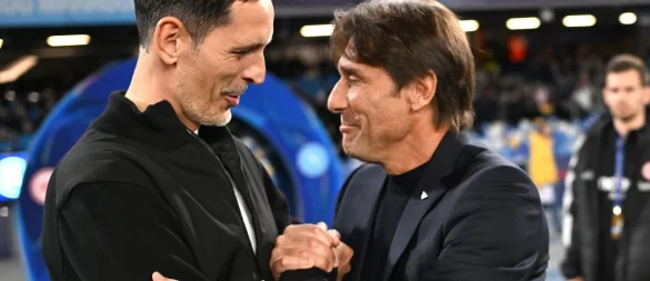 Neapels Coach Antonio Conte (r) staunte über die Spielweise von Eintracht Frankfurt unter Trainer Dino Toppmöller (l). - © Arne Dedert/dpa