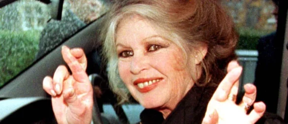 Schauspiel-Legende Brigitte Bardot teilte über soziale Medien mit: «Mir geht es gut.» (Archivbild) - © --/Edinburgh_Evening_News/dpa