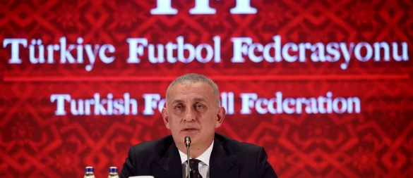 Hat Grund zur Sorge: Ibrahim Haciosmanoglu, Präsident des türkischen Fußballverbands. - © Samet Yalcin/DIA Photo/AP/dpa