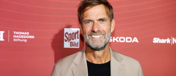 Jürgen Klopp richtete unterstützende Worte an Dennis Diekmeiers an Krebs erkrankte Tochter Delani. (Archivbild) - © Georg Wendt/dpa