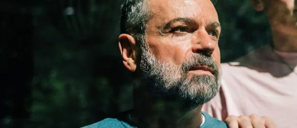 Männer leiden anders unter psychischen Belastungen - wer darüber spricht und auch Hilfe annimmt, kann gesünder damit umgehen. - © Zacharie Scheurer/dpa-tmn