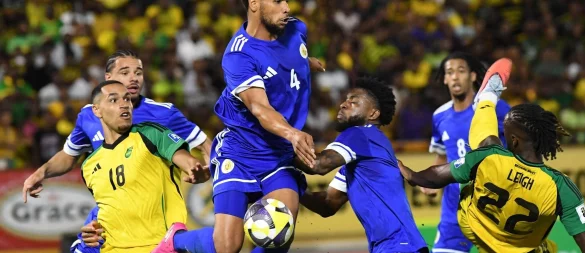 Keine Tore aber großer Jubel: Curaçao (blaue Trikots) ist bei der WM dabei. - © Collin Reid/AP/dpa