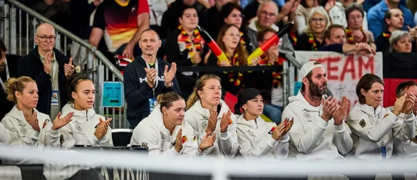 Deutschlands Tennisspielerin haben doch noch die Chance auf den Verbleib in der Weltgruppe des Billie Jean King Cups. - © Mathias Schulz/dpa