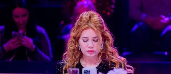 Palina Rojinski berichtet auf Instagram über blaue Flecken, die ihr Partner ihr zugefügt habe. (Archivbild) - © Rolf Vennenbernd/dpa