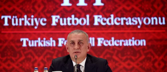 Hat Grund zur Sorge: Ibrahim Haciosmanoglu, Präsident des türkischen Fußballverbands. - © Samet Yalcin/DIA Photo/AP/dpa