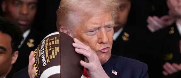 Am Sonntag will Trump ein Spiel der Commanders im Stadion mitverfolgen. (Archivbild) - © Alex Brandon/AP/dpa