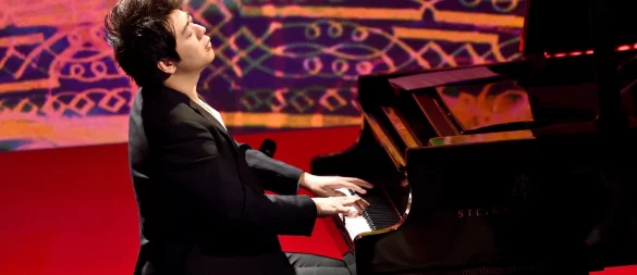 Der Pianist Lang Lang erhält den ersten Daphne Award - © Uwe Anspach/dpa