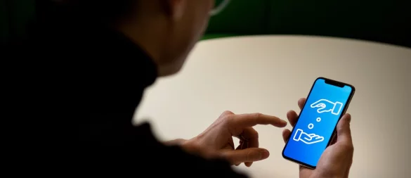 Rund um die Uhr verfügbar: Instant Payments ermöglichen schnelle Zahlungen an 365 Tagen im Jahr. - © Zacharie Scheurer/dpa-tmn