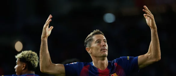 Für Robert Lewandowski könnte in Barcelona bald Schluss sein. (Archivbild) - © Joan Monfort/AP/dpa