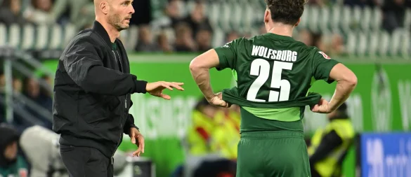 Wolfsburgs Trainer Paul Simonis konnte mit seinem Team erneut nicht daheim gewinnen. - © Swen Pförtner/dpa