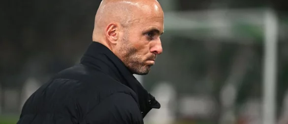 War\\\'s das für Paul Simonis? Der Trainer steht beim VfL Wolfsburg wohl vor dem Aus. - © Carmen Jaspersen/dpa