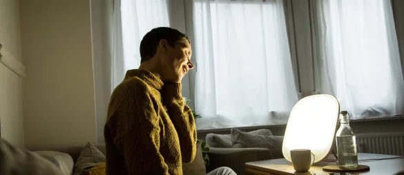 Tageslichtlampen sollen gegen Winterdepression helfen - Dauer und Abstand sind allerdings entscheidend. - © Christin Klose/dpa-tmn