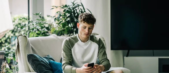 Ab 2026 sollen alle jungen Männer ab Jahrgang 2008 zu einer Musterung eingeladen werden: Die gesundheitliche Eignung wird dabei geprüft. - © Zacharie Scheurer/dpa-tmn