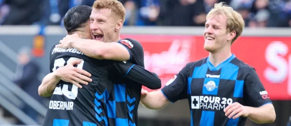 Zweimal Grund zur Freude: Paderborn ist neuer Tabellenführer. - © Bernd Thissen/dpa